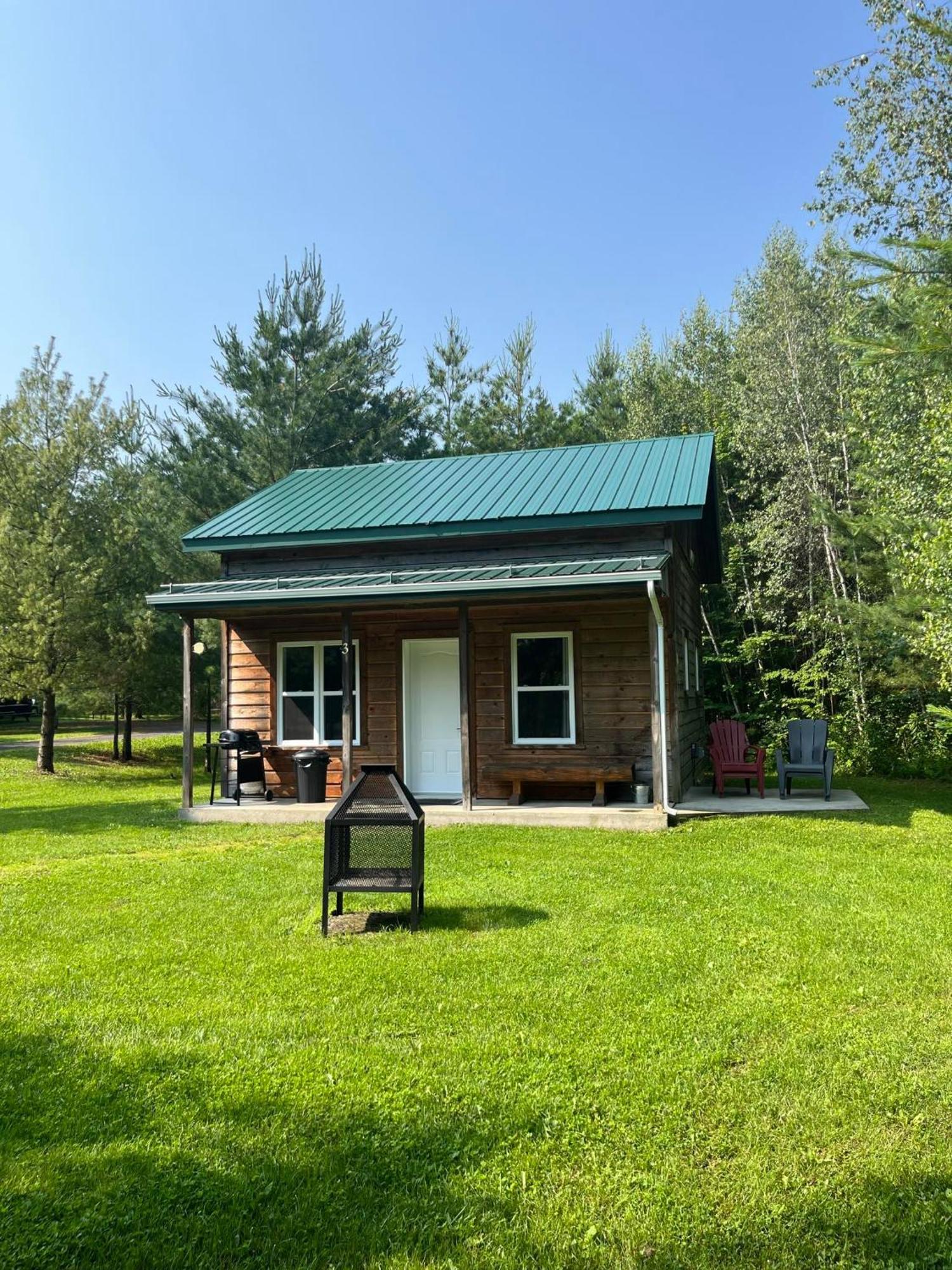 Chalets Du Domaine Yamaska 브로몽 외부 사진